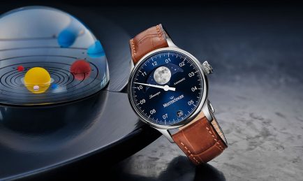 Astronomical single-hand watch: The Lunascope