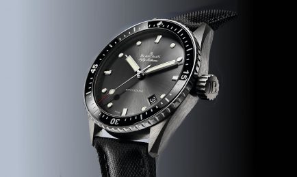 Blancpain Fifty Fathoms Bathscaphe Meteor Grey Diver’s Watch Review
