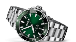 Oris Aquis Date Green Dial Video Review
