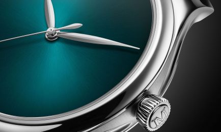 DIVE INTO EXCEPTIONAL WATCHMAKING
