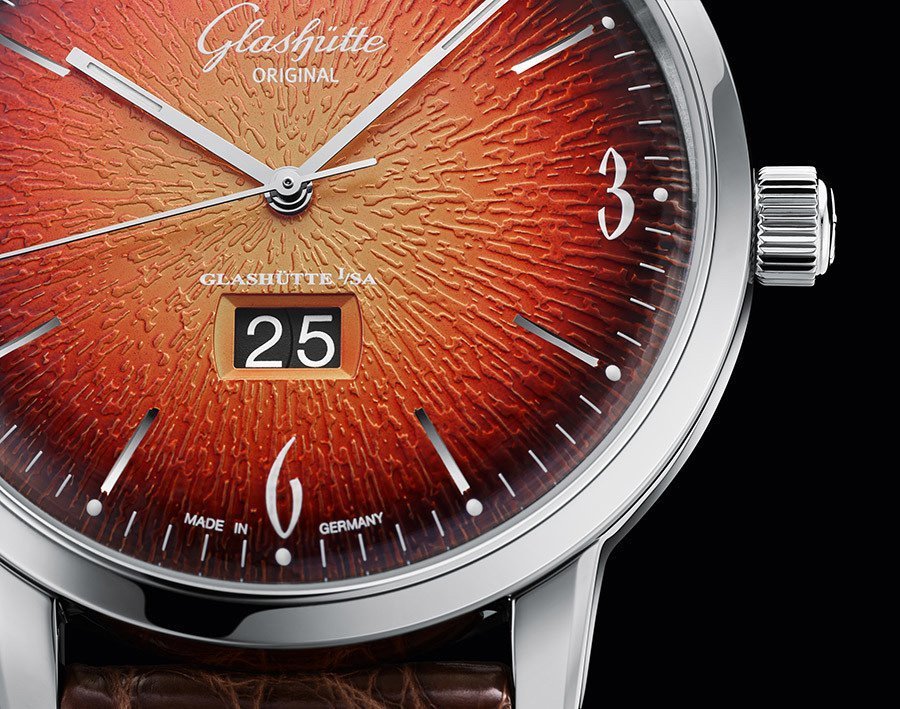 GLASHÜTTE ORIGINAL SIXTIES PANORAMA DATE FIERY ORANGE