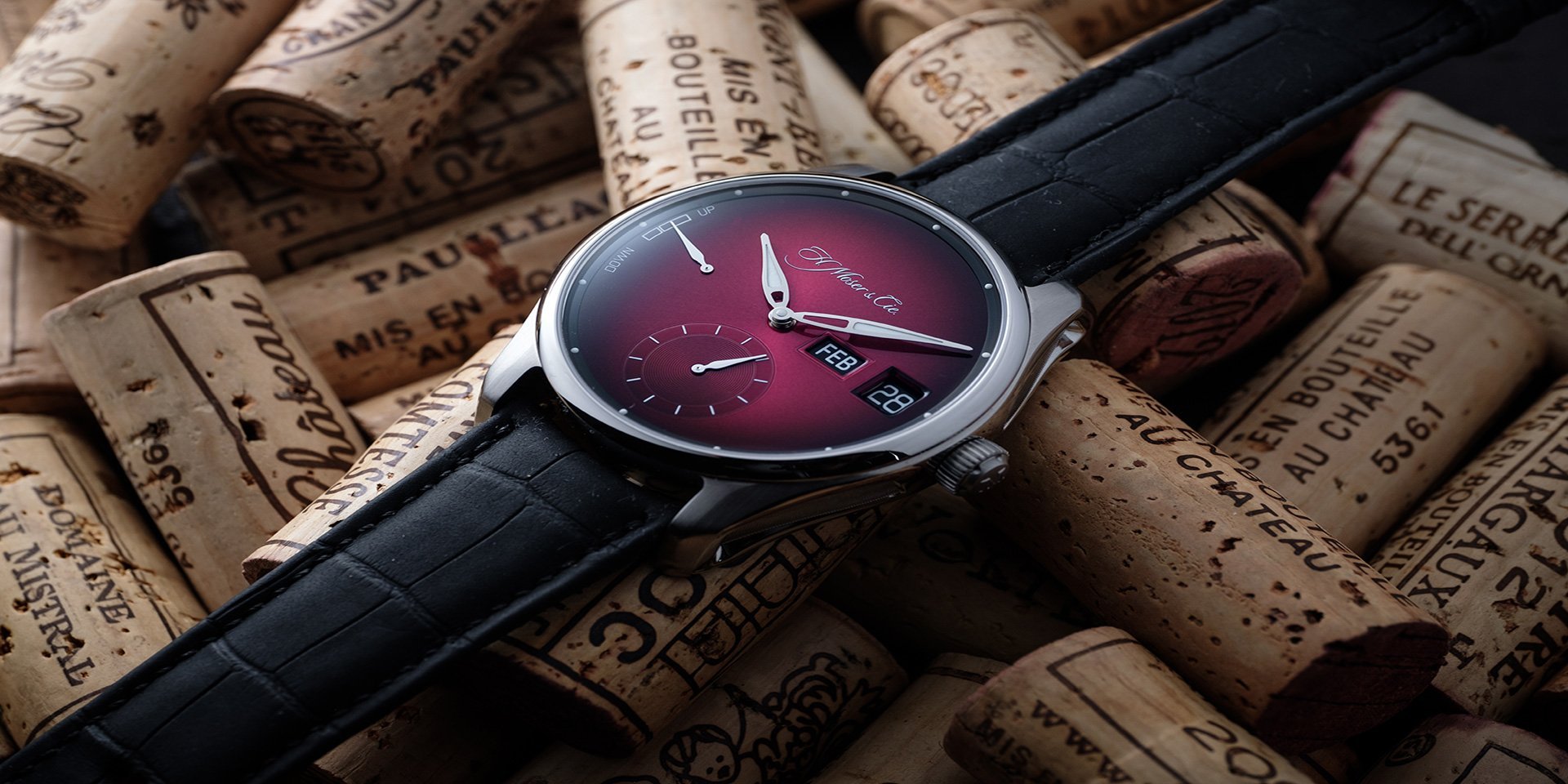 DUAL WINDOW DISPLAY FOR THE NEW PERPETUAL CALENDAR FROM H. Moser & Cie.