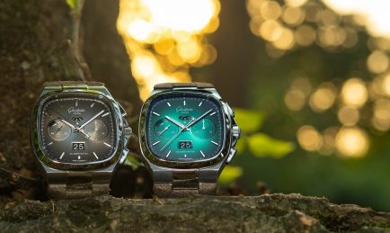 Chronograph in a fascinating colour-play